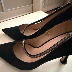Chic Black Women's Heels with Rhinestone Detail